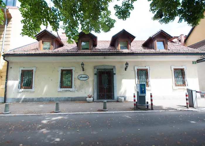 Sincere 1830 Penzion Lublaň