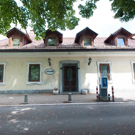 Sincere 1830 Гостевой дом Любляна