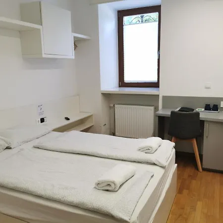 Gostinjska kuća Sincere 1830 2*