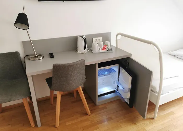 Sincere 1830 Πανσιόν Λιουμπλιάνα