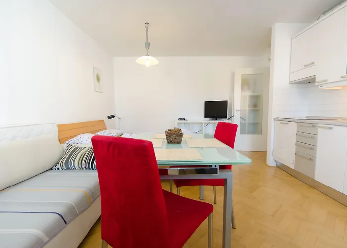 Πανσιόν Sincere 1830