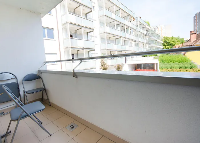 Sincere 1830 Πανσιόν